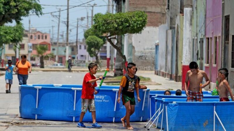MUNICIPALIDAD DE BELLAVISTA MULTARÁ CON 515 SOLES POR USAR PISCINAS EN LA CALLE
