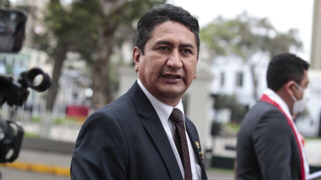 VLADIMIR CERRÓN CERCA DE SER CAPTURADO