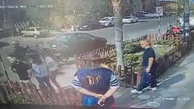 SUJETO EN MOTO ROBA CELULAR A UNA JOVEN A PLENA LUZ DEL DÍA